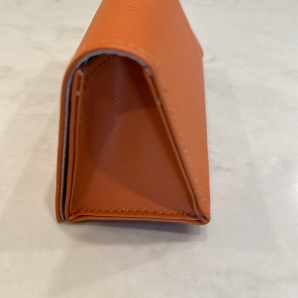 Tory Burch Orange Sunglasses Case Gold Logo NWOT - Picture 5 of 7